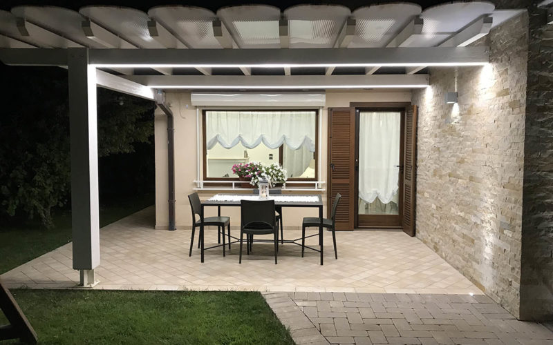 PERGOLA ESTERNA 2 DI NOTTE